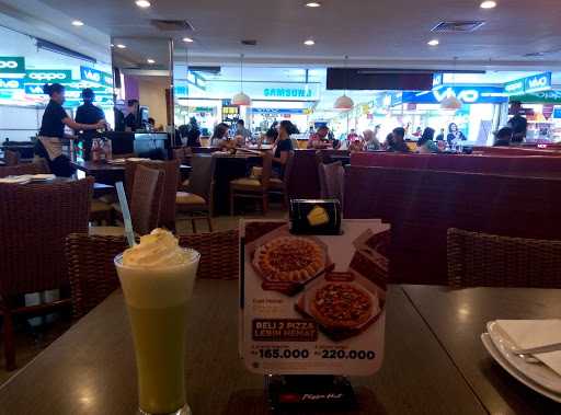 Pizza Hut Restoran - Karebosi Link 8