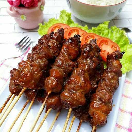 Sate Babi Ci Anny Sulawesi 3