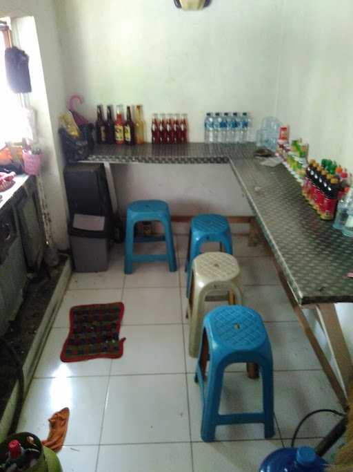 Warung Soto Ibu Ati Cigobang 4