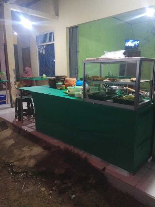 Sinar 2R Seafood & Angkringan 4