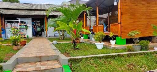 Lesehan Saung Bamboe 8