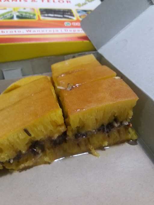 Martabak Manis & Telor Spesial Bangka 8