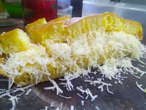 Martabak Manis & Telor Spesial Bangka 10