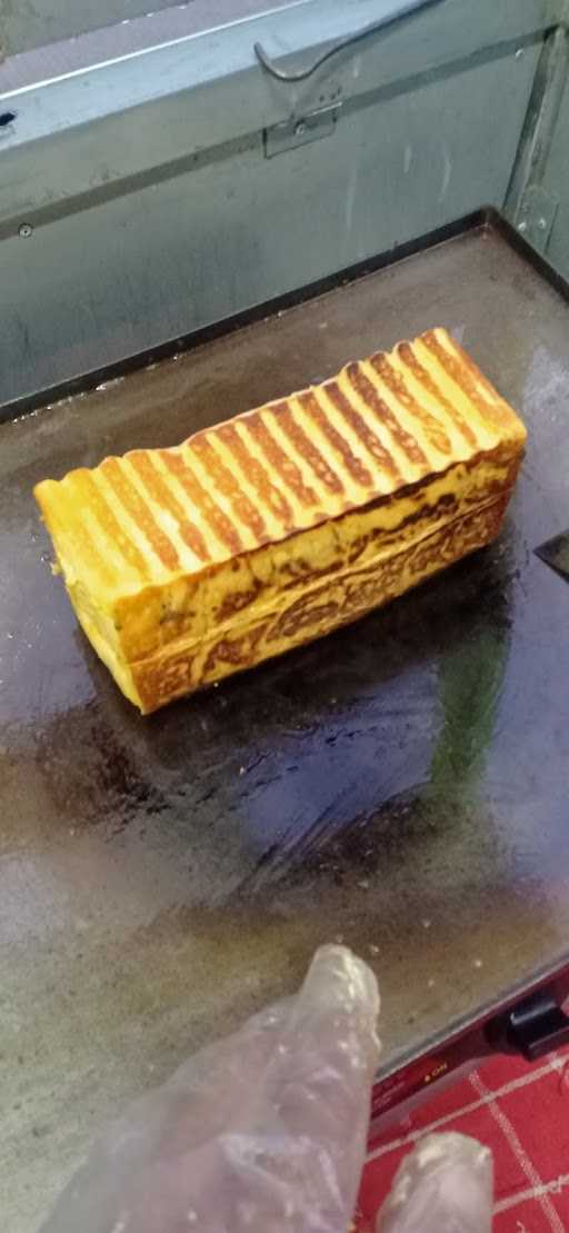 Roti Bakar Azka 1