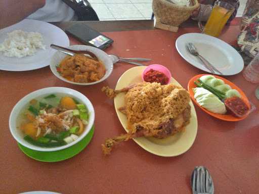 Ayam Goreng Mbok Berek Brebes 7