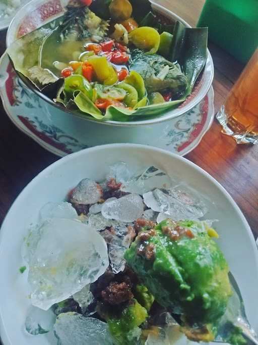 Warung Sop Nila Cipulus 9