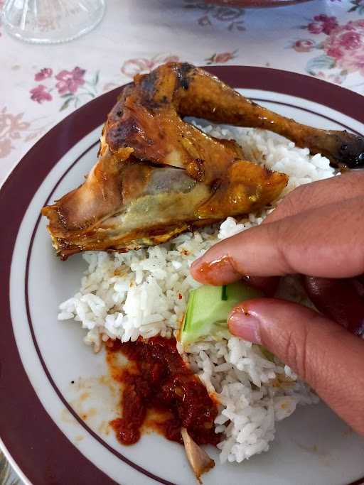 Rumah Makan Wangon Sarri 3