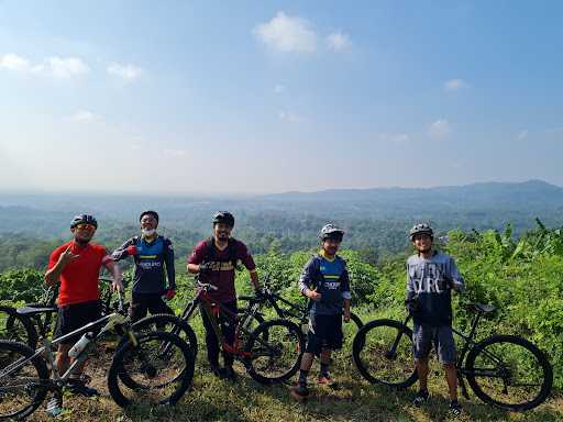 Puncak Sasahan 10