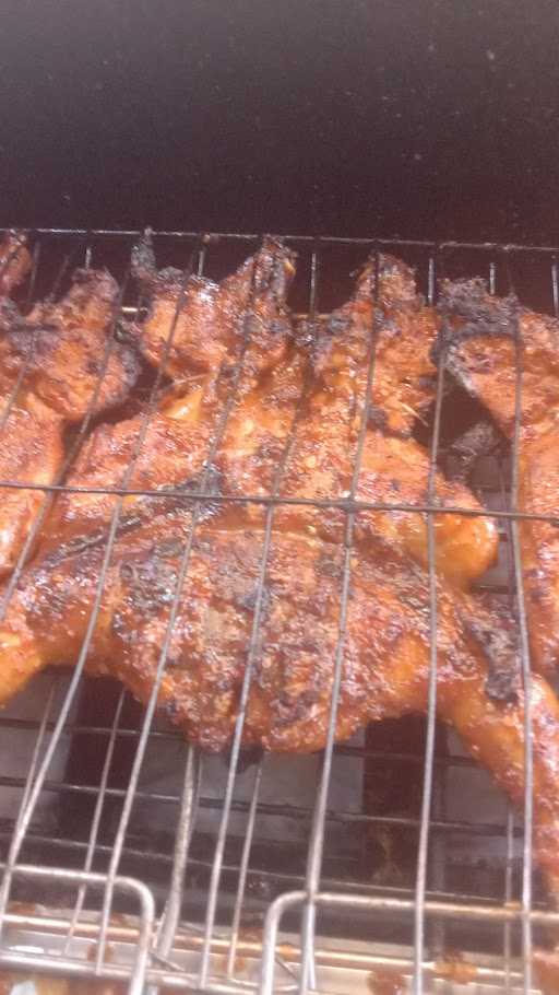 Ayam Bakar Madu Nong Nur Waringin 7