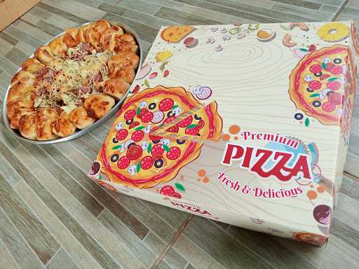 D'Ratna Pizza 1