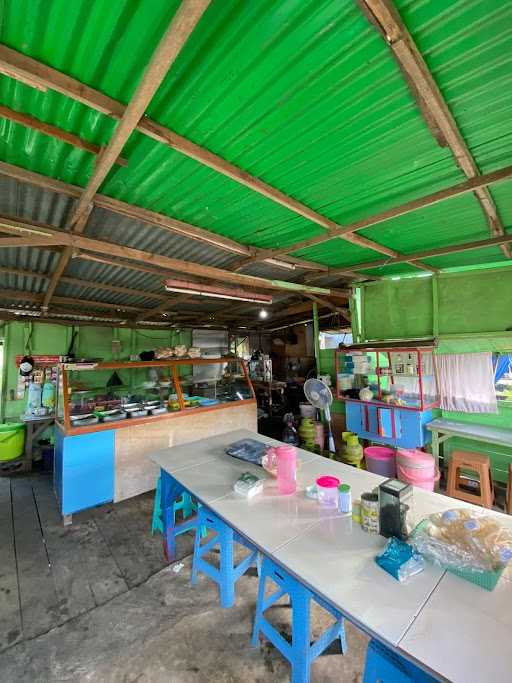 Warung Makan Mak Larti 8