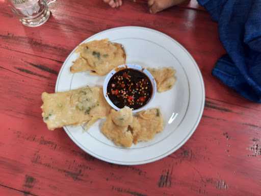 Rumah Makan Bambu Kuning 2