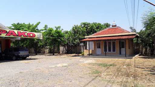 Cempako Rumah Makan 5