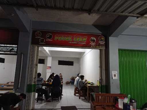 Pecel Lele Cak Arifin Lamongan. 5