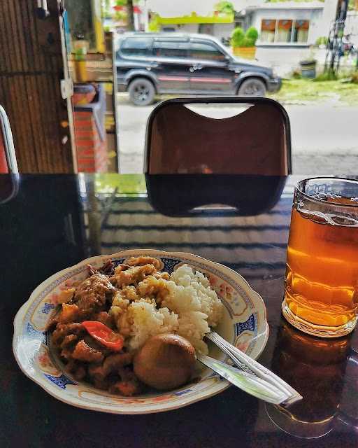 Pondok Gudeg Kendil Bu Djuminten 5