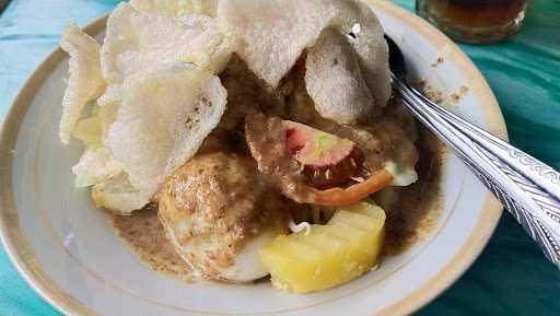 Warung Gado-Gado Bu Yanti 8