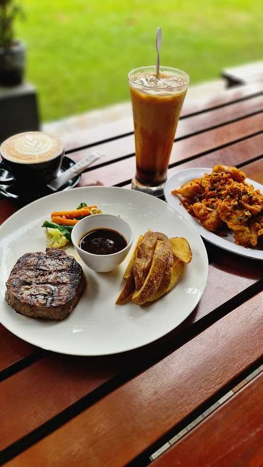 Zeito Kopi & Teras Sore 8