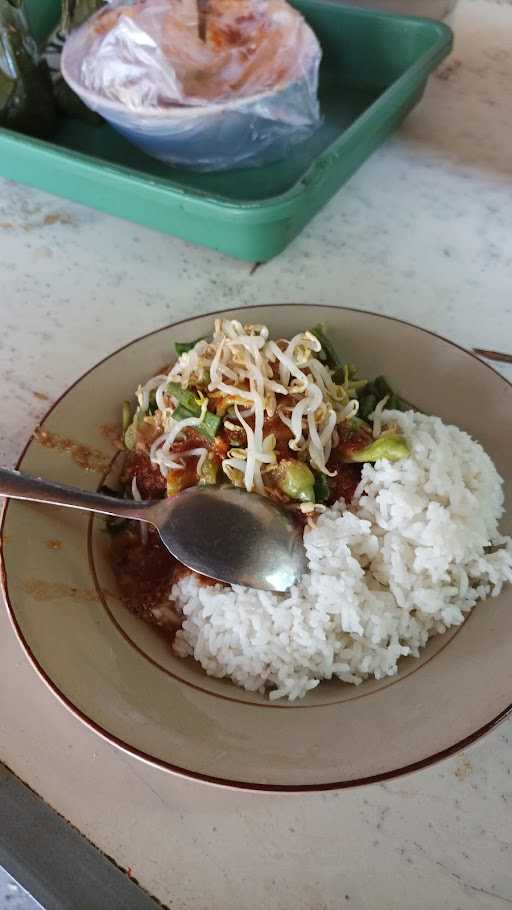 Warung Garang Asem Ayam & Jamur 10