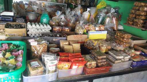 Kios Snack Bu Modin ..Kios Pasar Wedi No 12 6