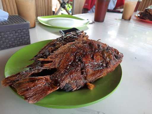 Kolam Pemancingan Dan Rumah Makan Tirto Mili 9