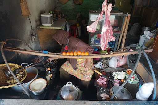 Sate Kambing Mbak Harti 1992 : Tongseng Tengkleng Gulai Klathak 3