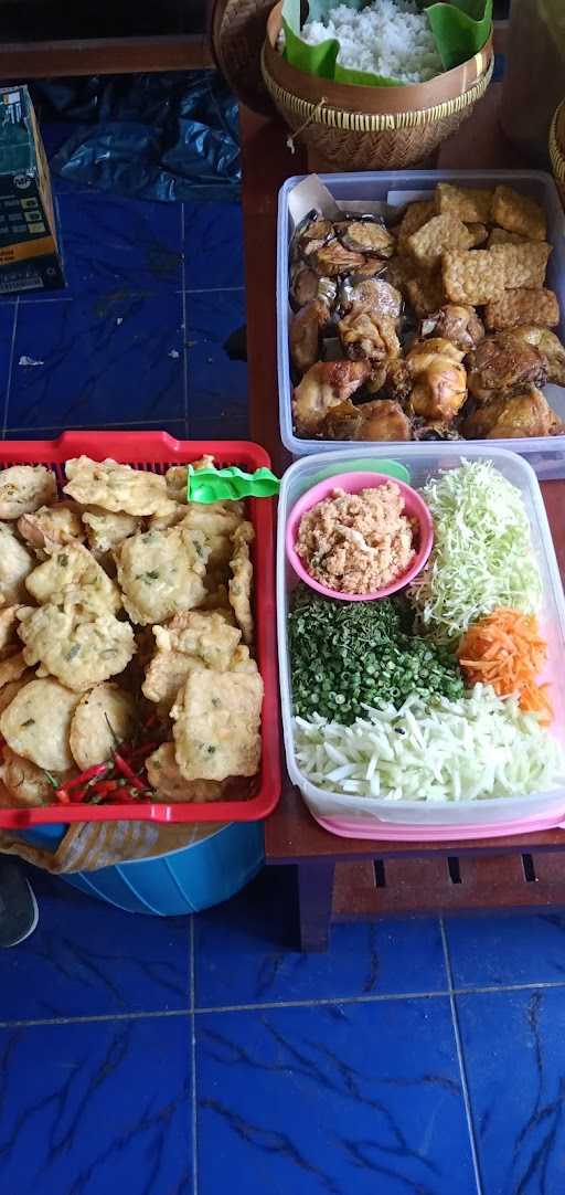 Warung Mbok Mampir Soto Kwali&Penyetan 3