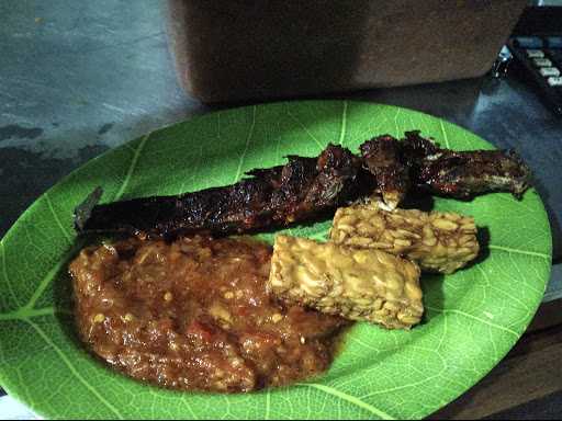 Warung Pecel Lele Lamongan 1