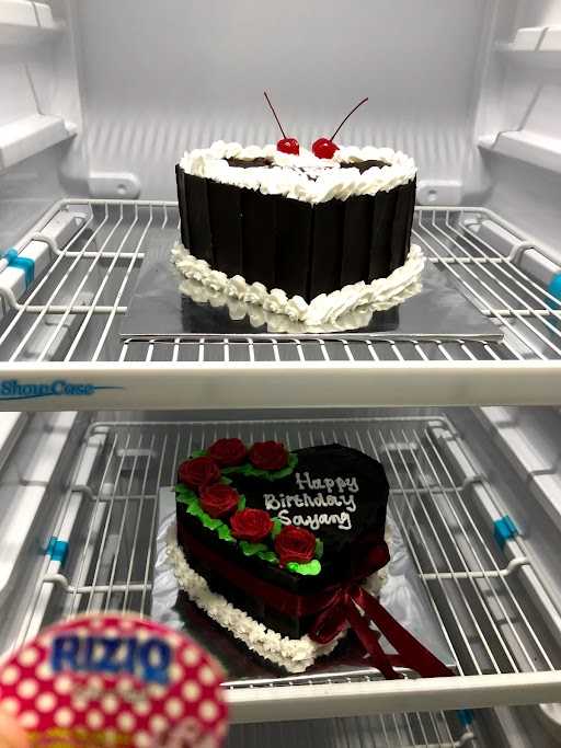 Sheena Kitchen / Riziq Cake 10