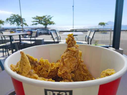 KFC - Kawasan Megamas Manado 5