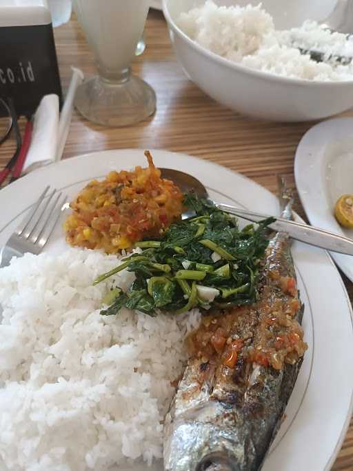 Restoran Raja Oci Toar 9