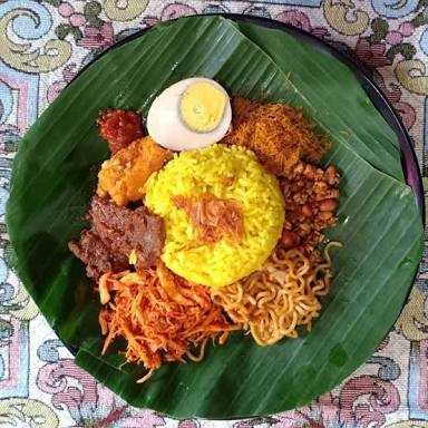 Nasi Kuning Ibu Sana/Bisana 1