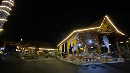 Kencana Resto & Garden 5