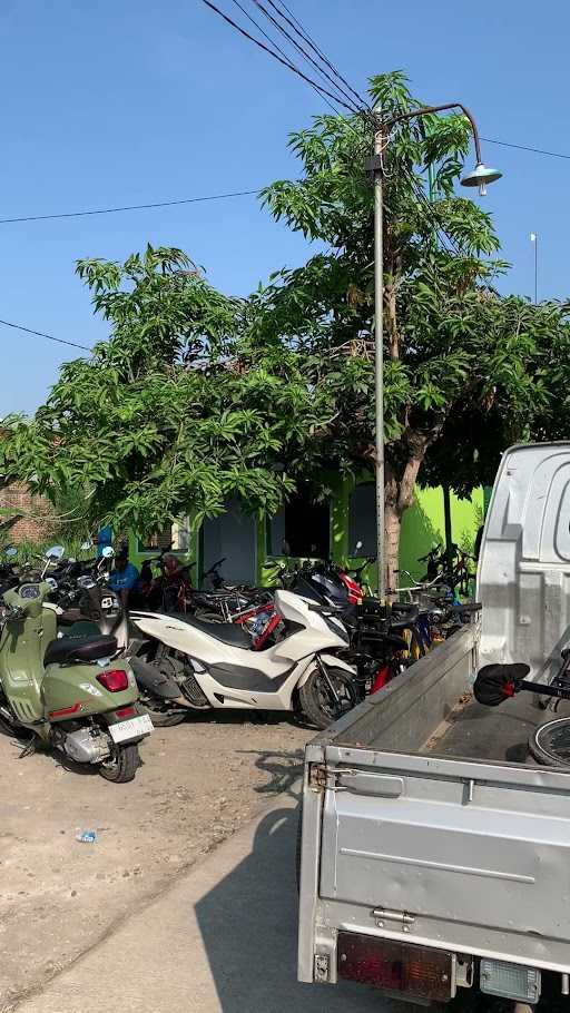 Warung Makan Mbah Legi 9