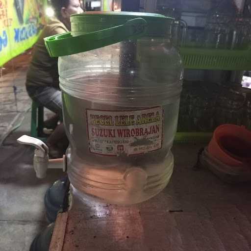 Pecel Lele Arela Suzuki 4