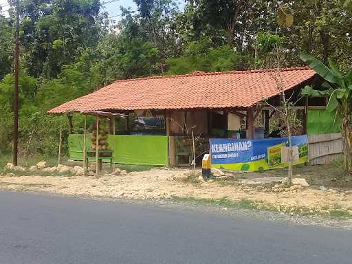 Warung Es Kelapa Muda 7