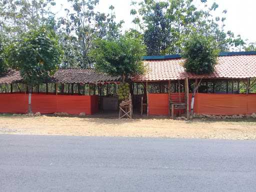 Warung Es Kelapa Muda 5