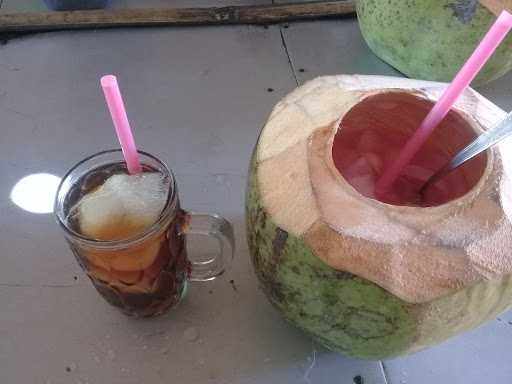 Warung Es Kelapa Muda 2