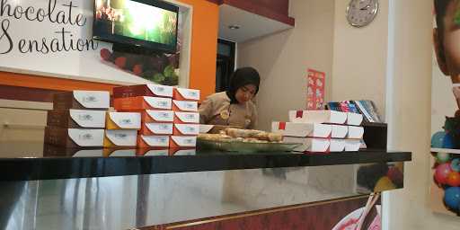 Outlet Amanda Brownies - Wiyung Surabaya 10