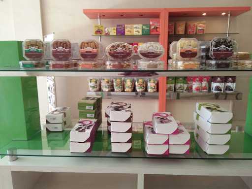 Outlet Amanda Brownies - Wiyung Surabaya 8