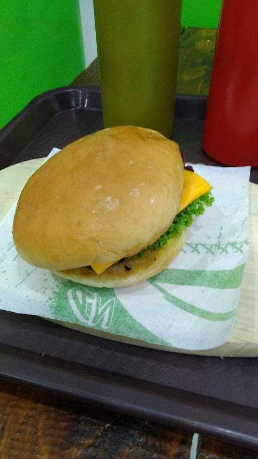 Burger Bangor Wiyung 8