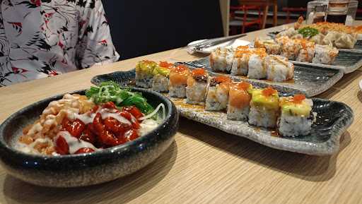 Peco Peco Sushi Royal Square 7