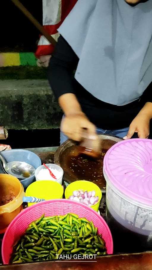 Tahu Gejrot Khas Cirebon 1