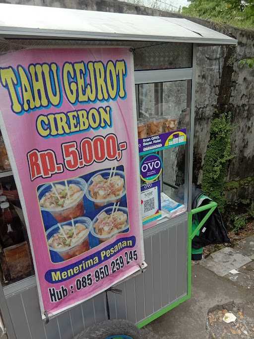 Tahu Gejrot Khas Cirebon 7