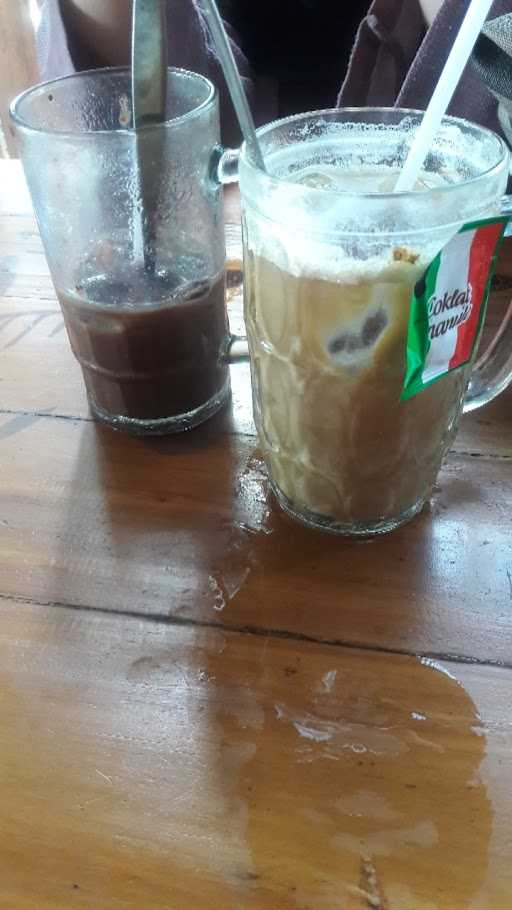 D' Saung Cafe 1