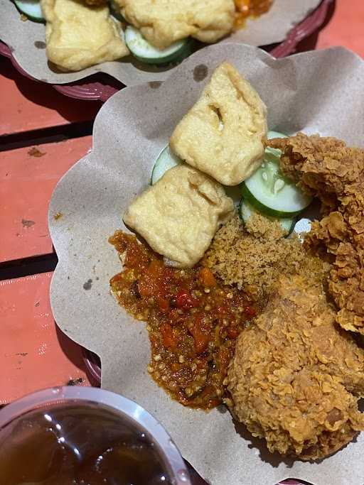 Ayam Goreng Nelongso - Margorejo 4