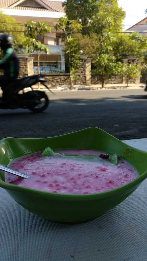 Es Pisang Ijo Palu Butung Pusat Rasa Khas Makassar(Sekarang Buka Cabang Di Rungkut Harapan) 1