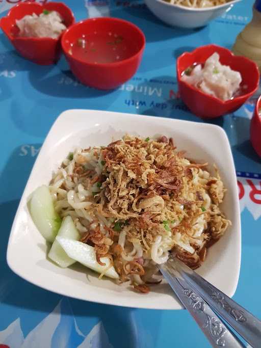 Pangsit Mie Ayam Jakarta Tenda Biru 1