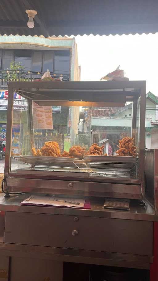 Sabana Fried Chicken - Jl. Siwalankerto Timur 3