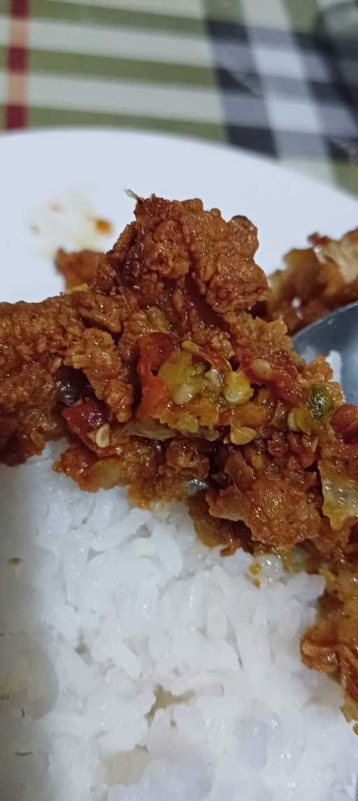 Sate Klopo Dan Gulai Sapi Emakliek 7