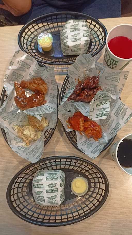 Wingstop - Jemursari 4